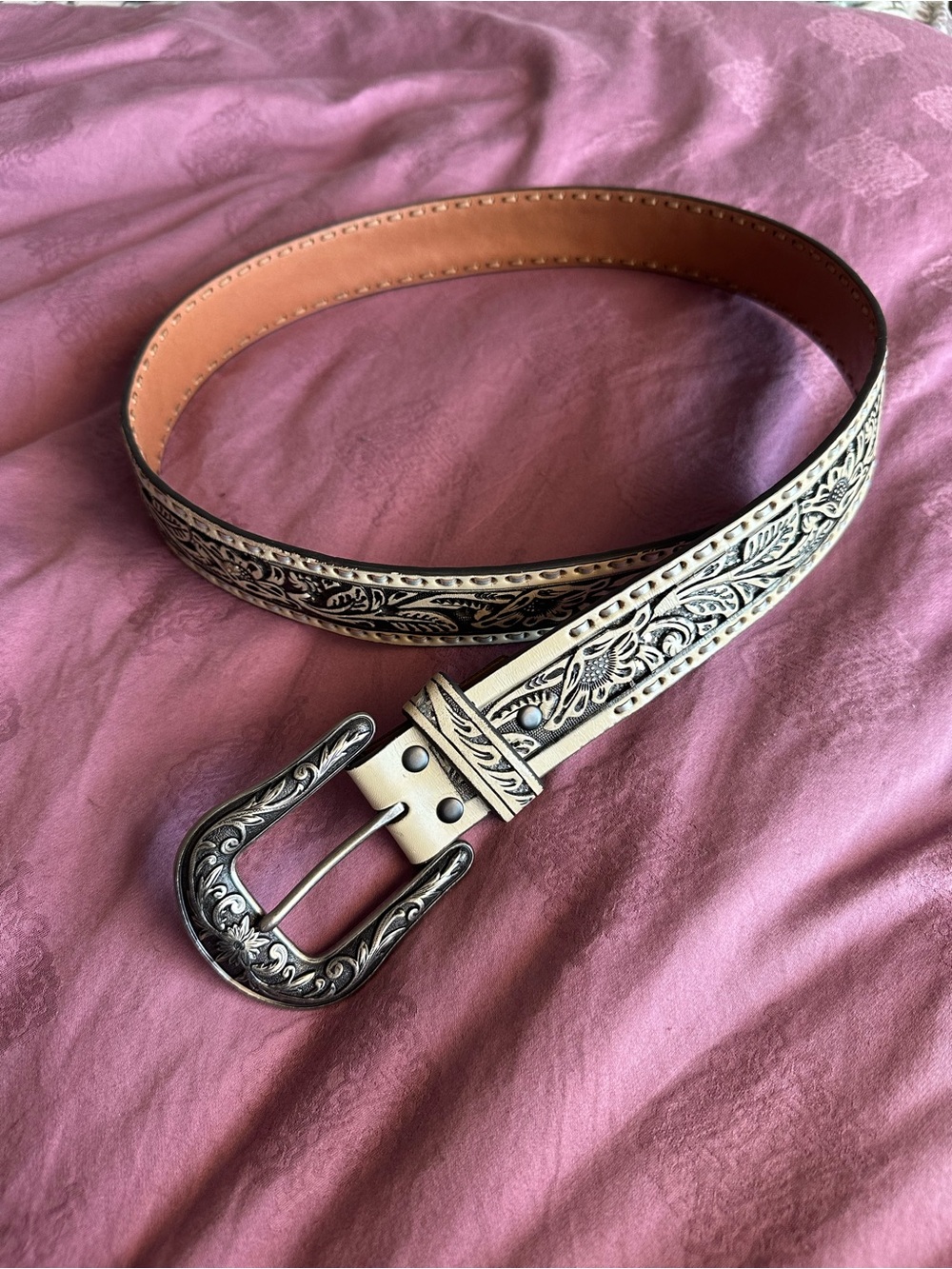 Ariat Tooled Floral Geniune Leather Belt in Cream with Silver Buckle